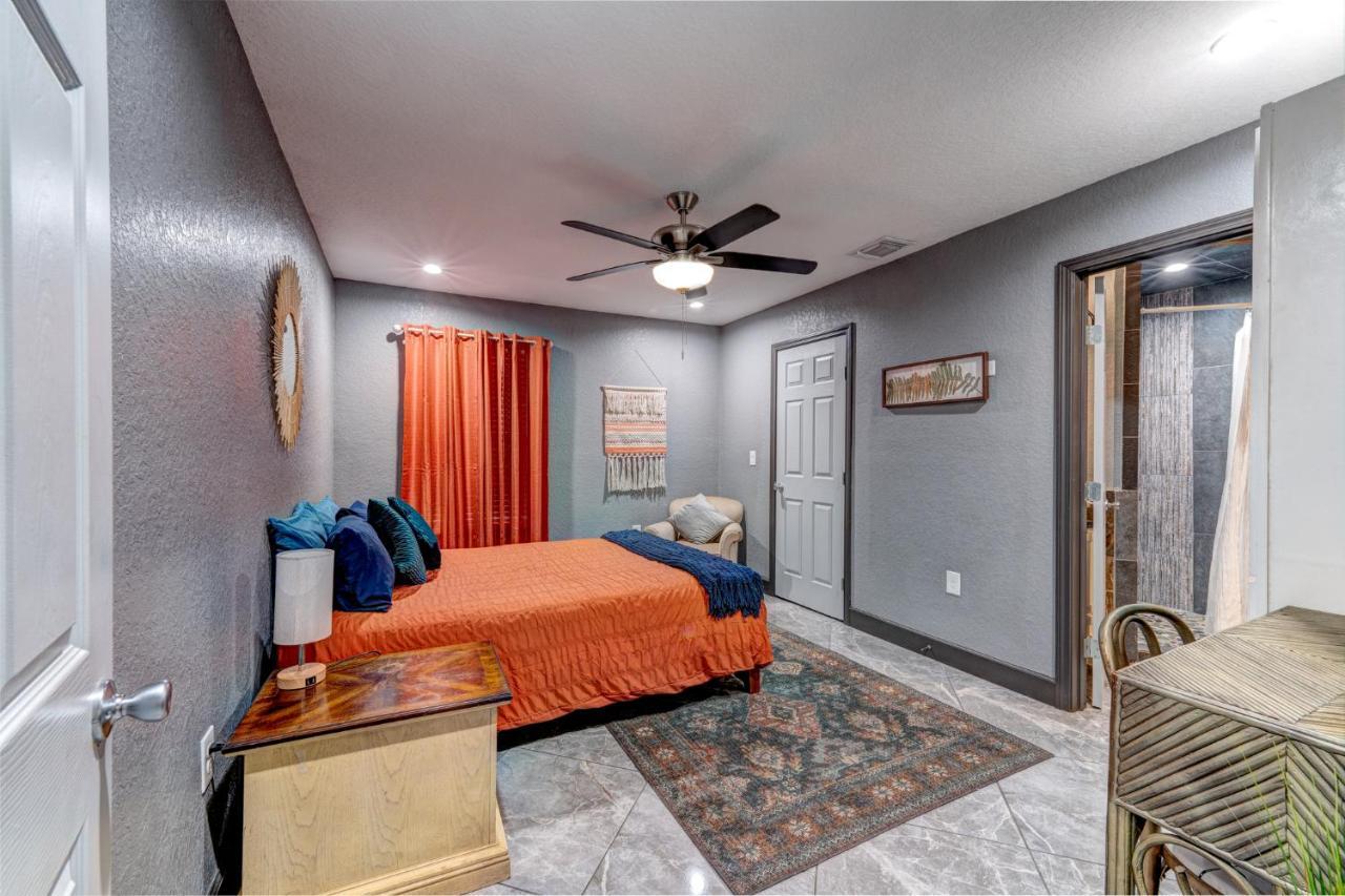 Private Hot Tub3Bd2Ba 2 Miles To Sa River Walk San Antonio Bagian luar foto